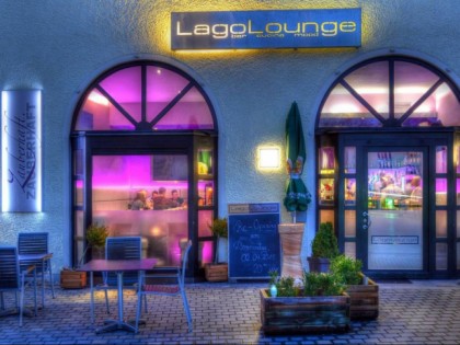 Photo: Lago Lounge